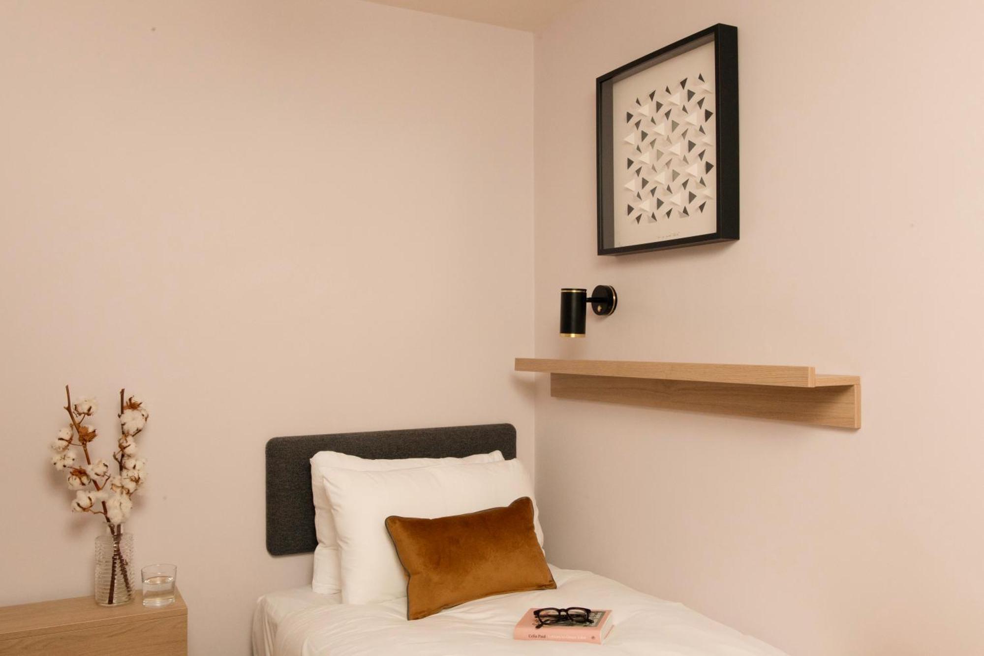 Aparthotel Bob W Holland Park London