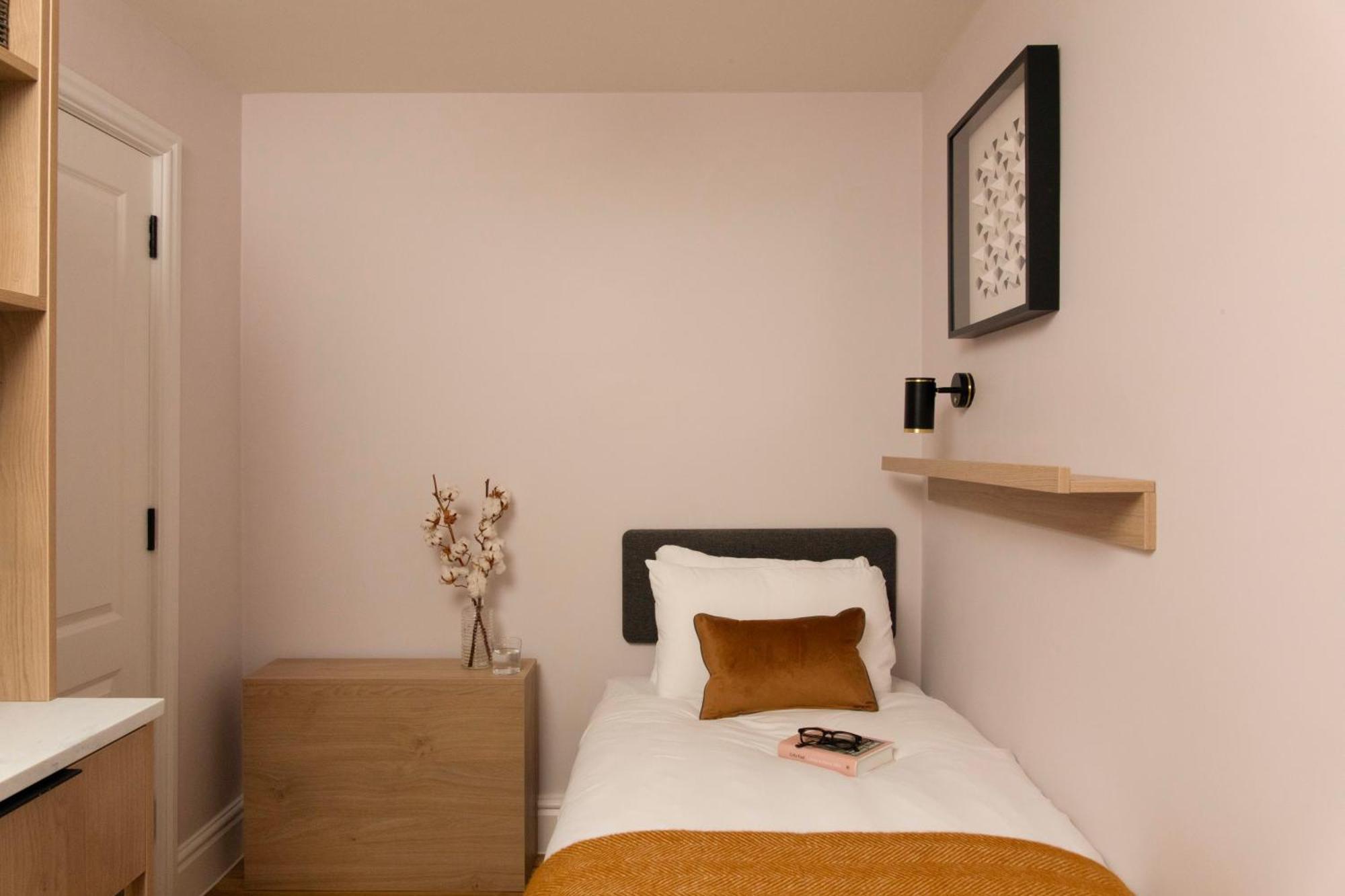 Bob W Holland Park Aparthotel London