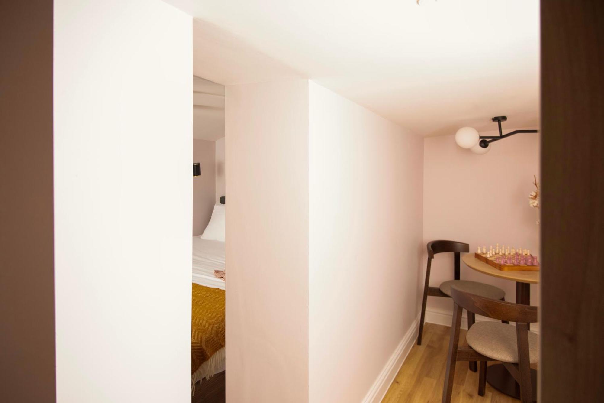 Bob W Holland Park 3* London