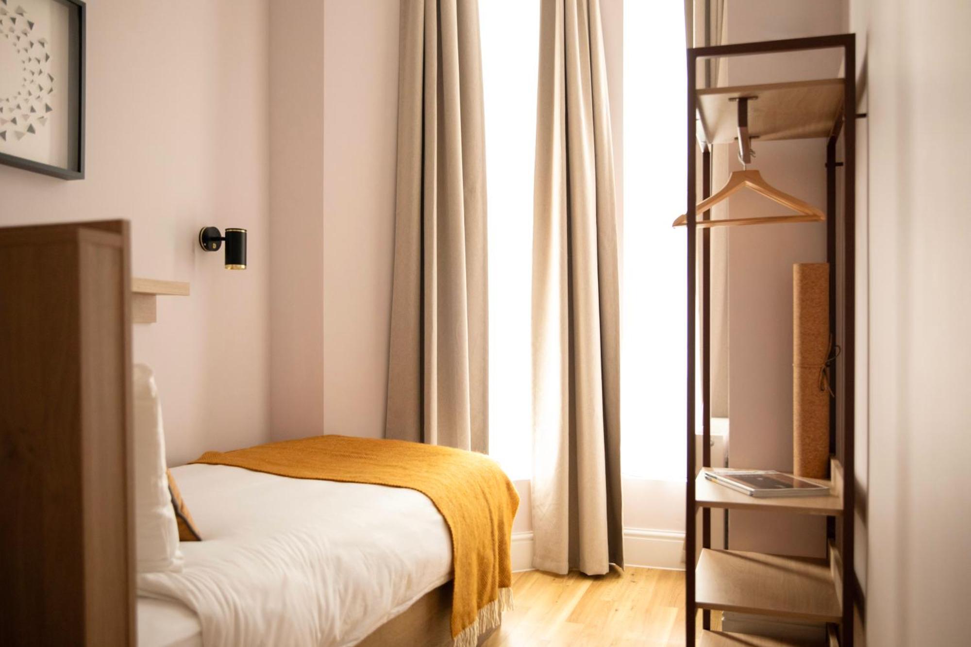 Aparthotel Bob W Holland Park London