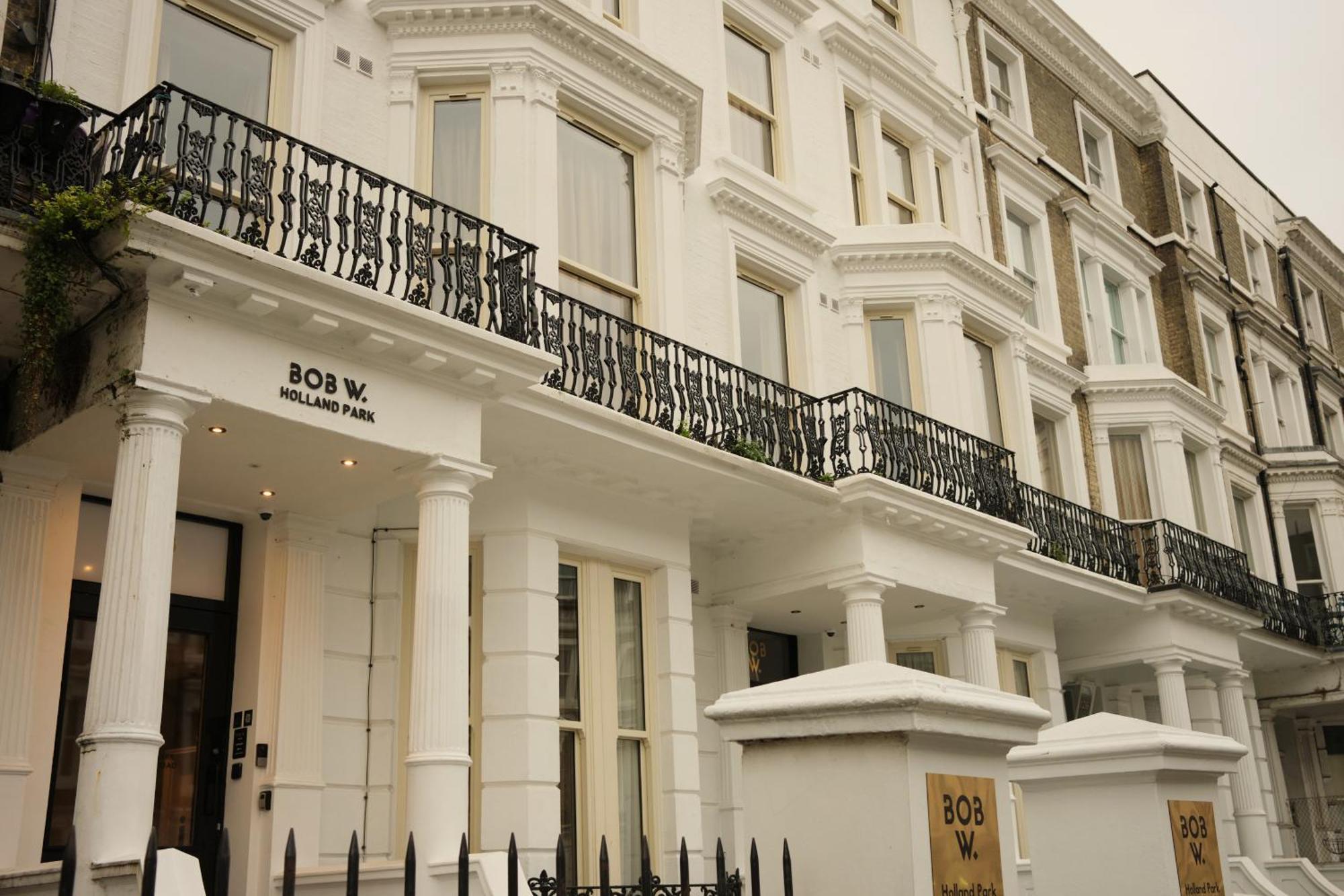 Bob W Holland Park Aparthotel 3*